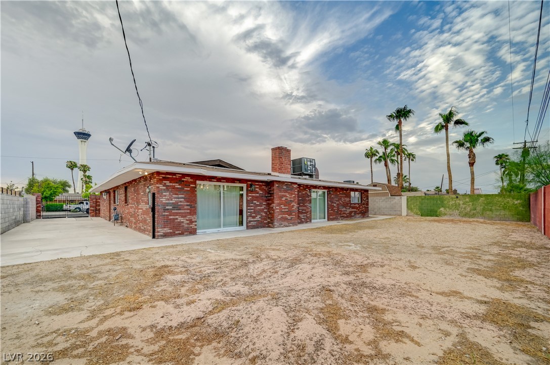 2101 Santiago Street Property Photo 42